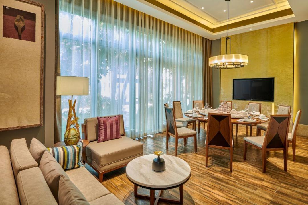 Dusit Thani Shuangyue Bay Resort Huizhou Huidong Exterior photo